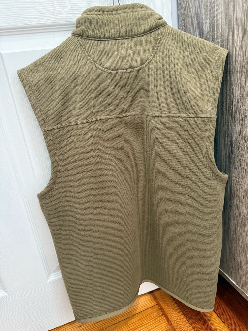 Filson - Men's Tan/Green Fleece Vest - Lightweight Zip Front - Small - Picture 3 of 3